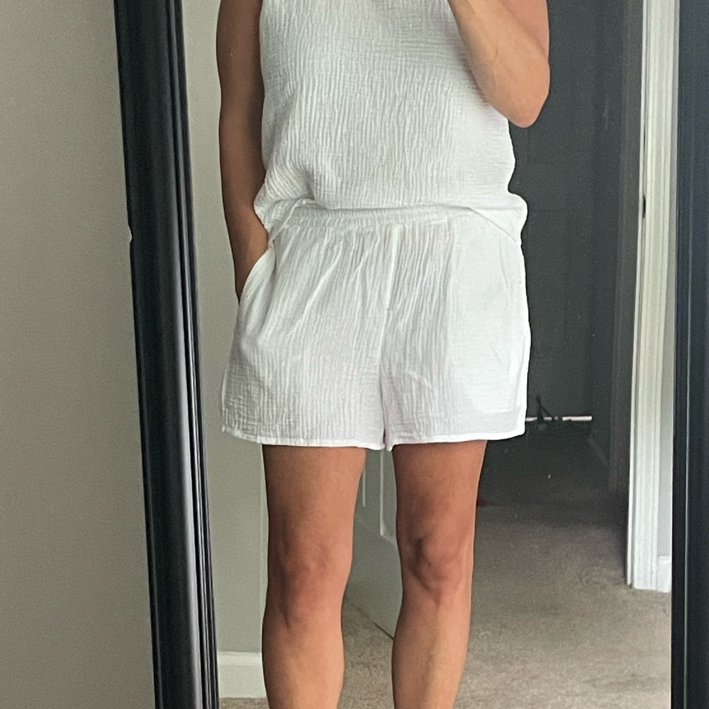 Women's Express Brand New White “waffle” cotton Shorts size XS